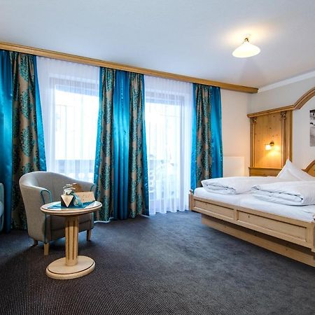 Sporthotel Almhof Ischgl Eksteriør billede